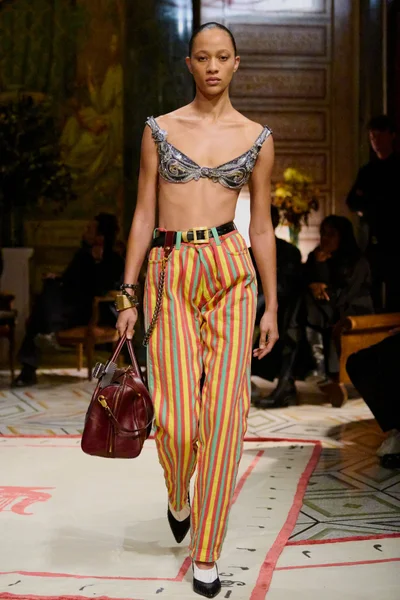 Look 66